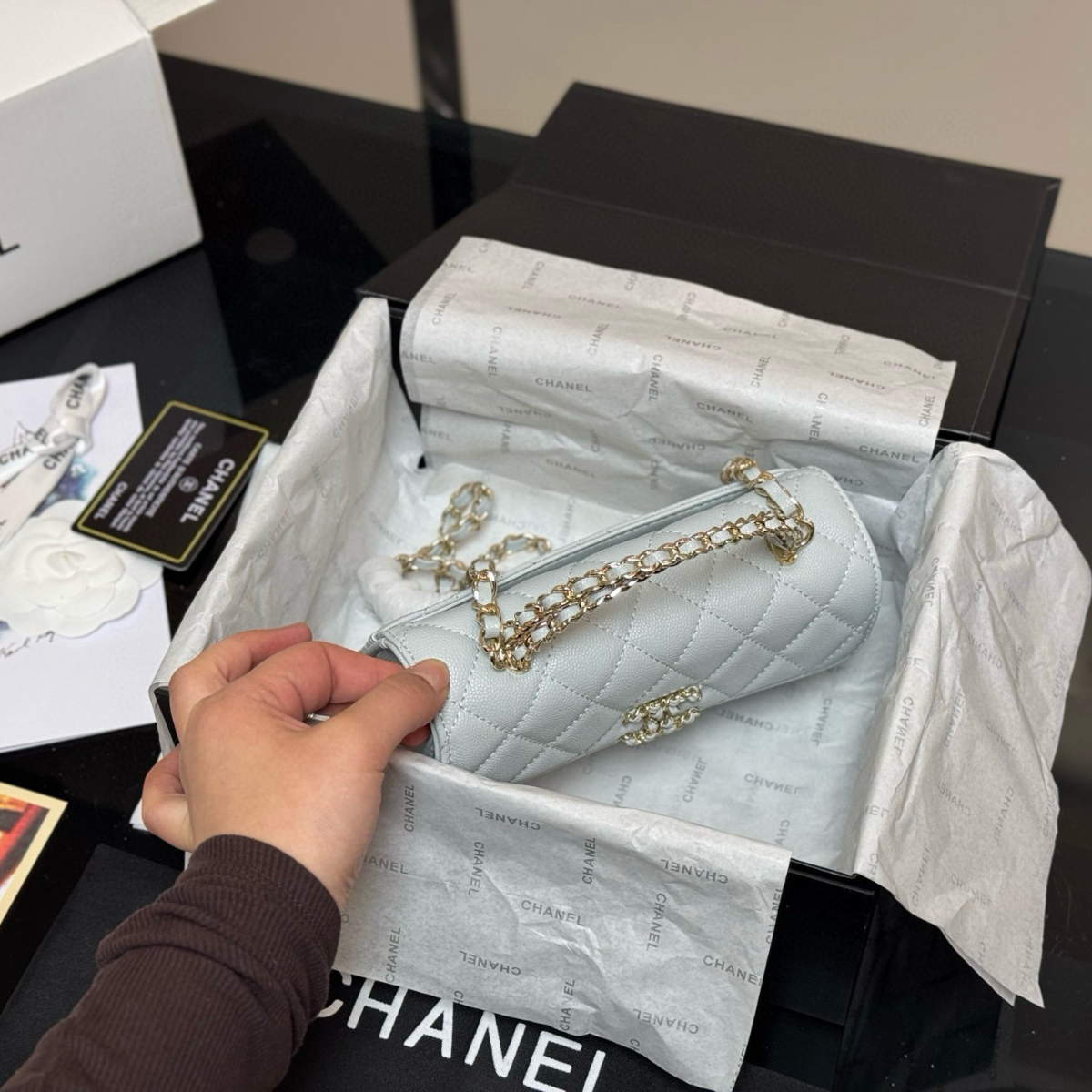 CHANEL CLASSIC FLAP EISGRAU