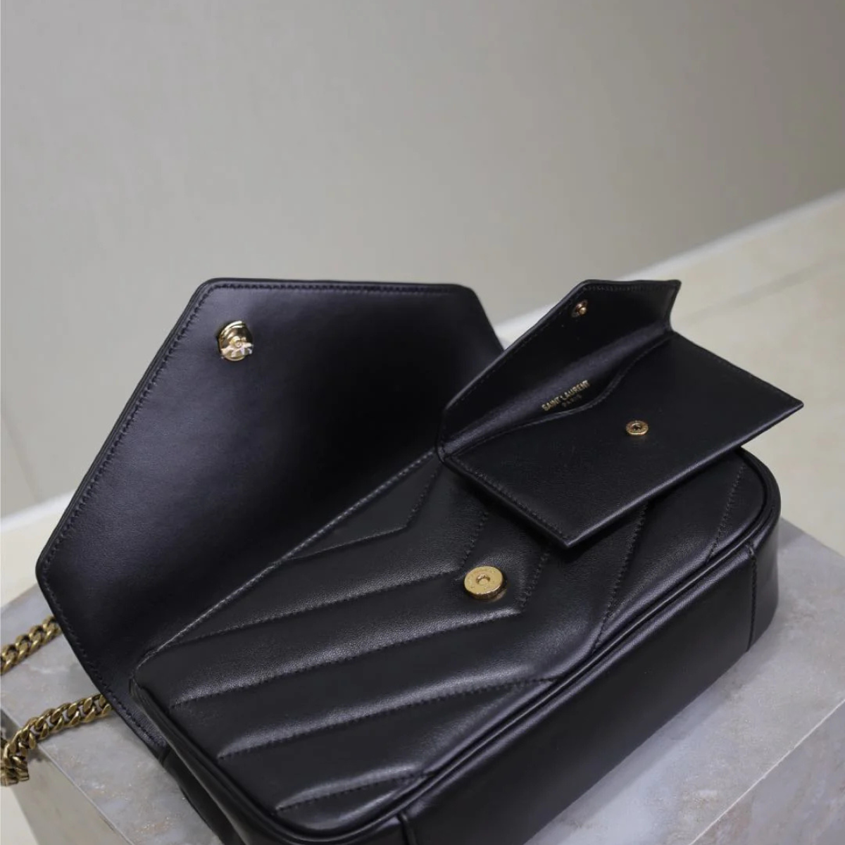 SAINT LAURENT LOULOU KLEINE MATELASSÉ-TASCHE