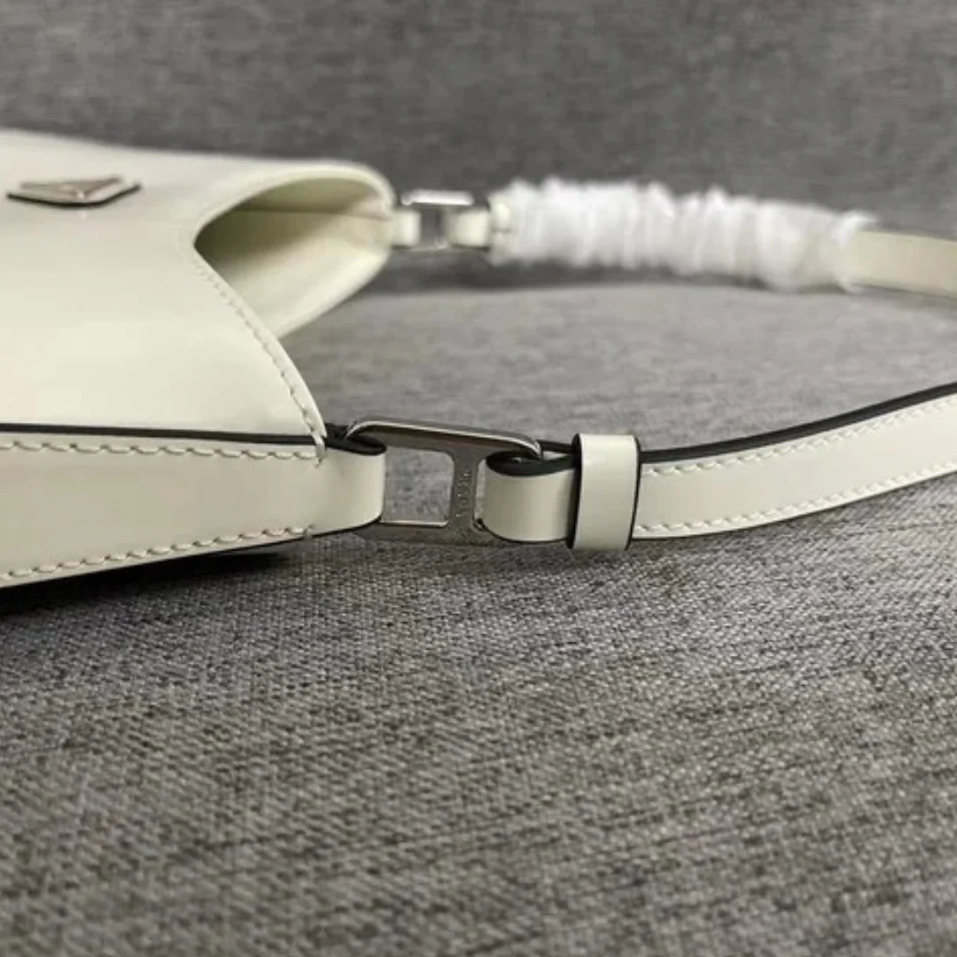 PRADA CLEO UMHÄNGETASCHE AUS GEBÜRSTETEM LEDER